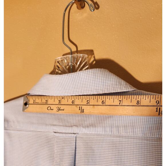 Izod Wrinkle-Free Varsity Oxford Short Sleeve - Picture 6 of 7